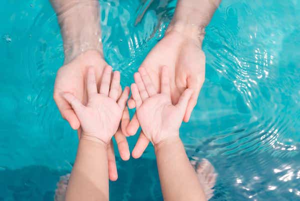 swimming with baby thanks to home swimming pool safety checklist